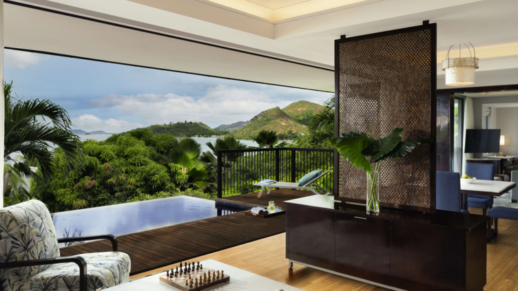 Raffles Praslin